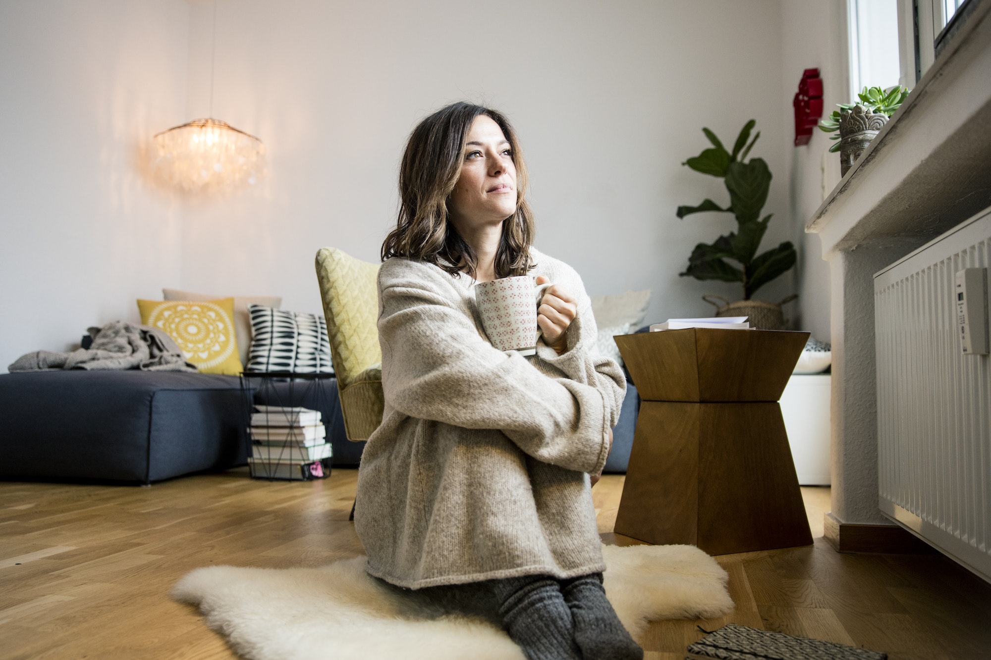 femme café chambre